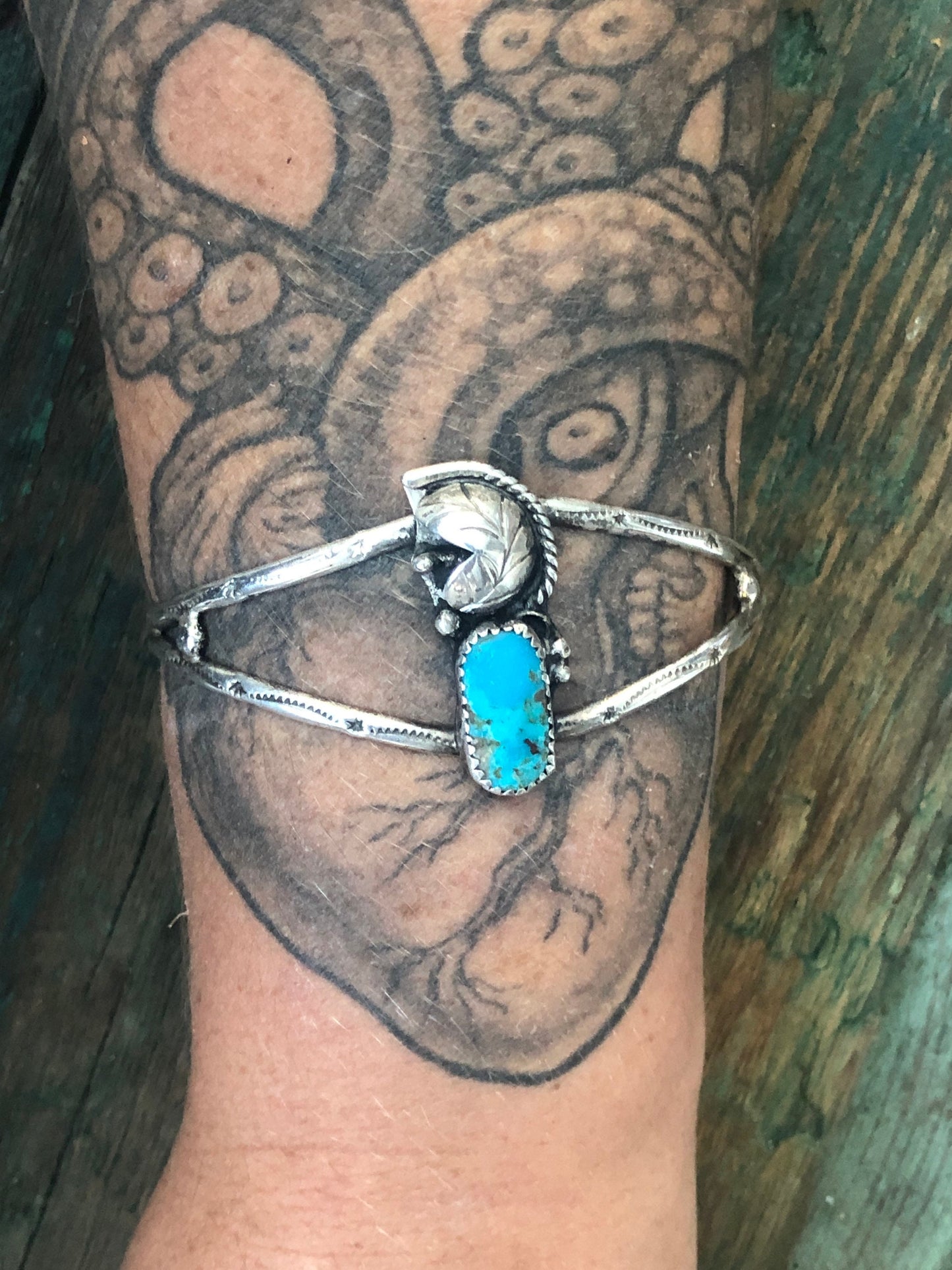 Vintage Navajo Native American Sterling Silver Turquoise Dapped Leaf Double Band Cuff Bracelet