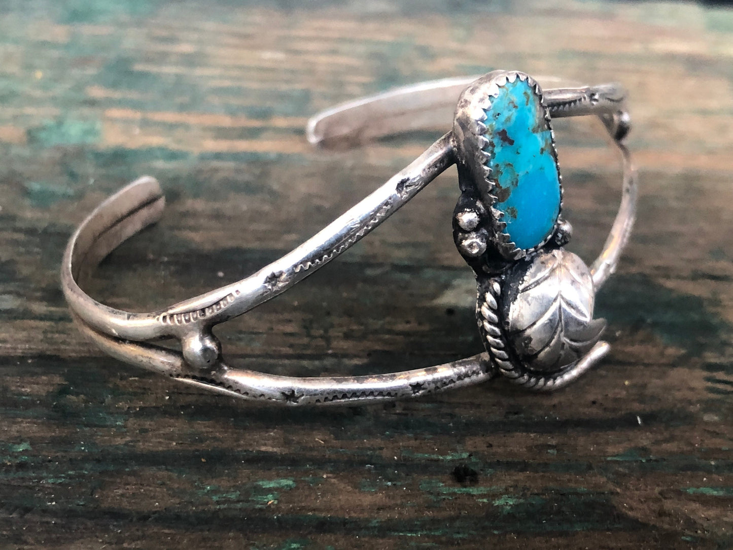 Vintage Navajo Native American Sterling Silver Turquoise Dapped Leaf Double Band Cuff Bracelet