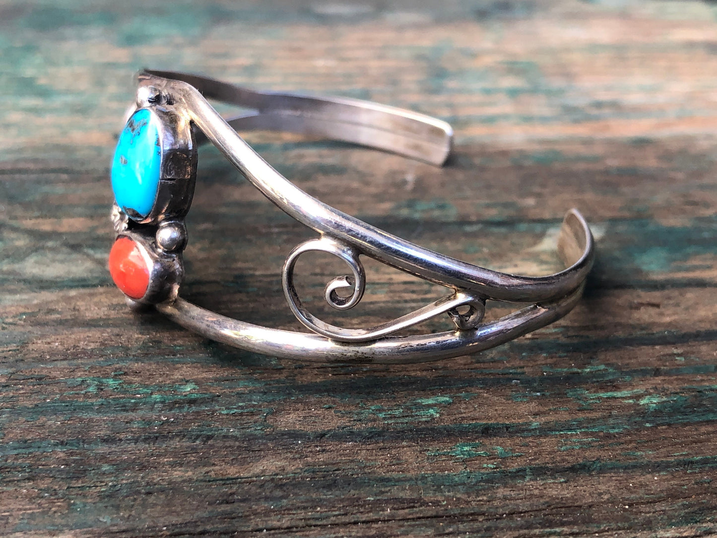 Vintage Sterling Silver Native American Turquoise & Res Coral Cuff Bracelet
