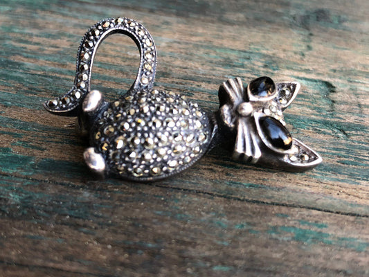 Sterling Silver & Marcasite Kitty Car Brooch with Onyx Eyes