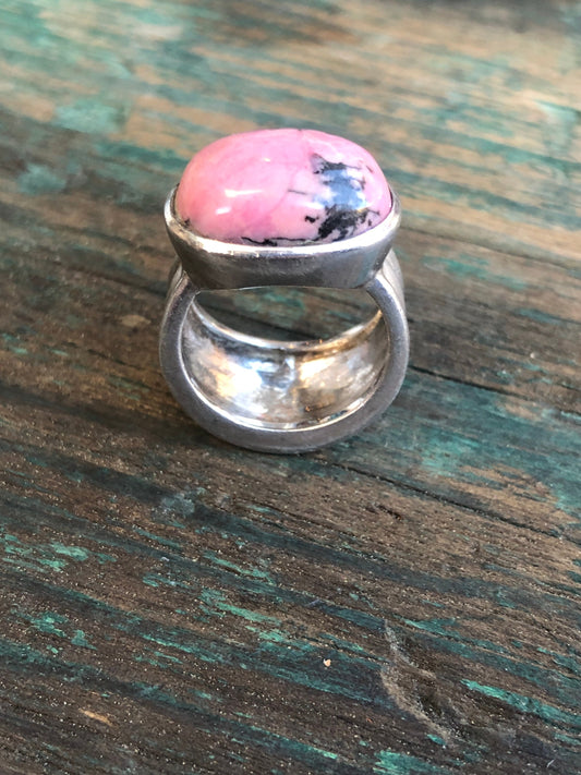 Vintage Chunky Modernist Sterling Silver Pink & Black Rhodonite Gemstone Cabochon Ring