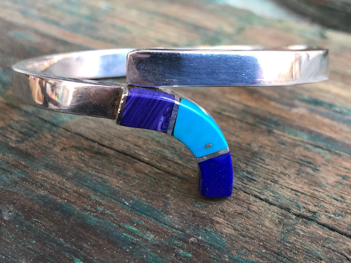 Vintage Lapis Lazuli, Turquoise & Purple Wampum Shell, Spiny Oyster Sterling Silver Hinged Native Taxco Mexican Bangle Bracelet