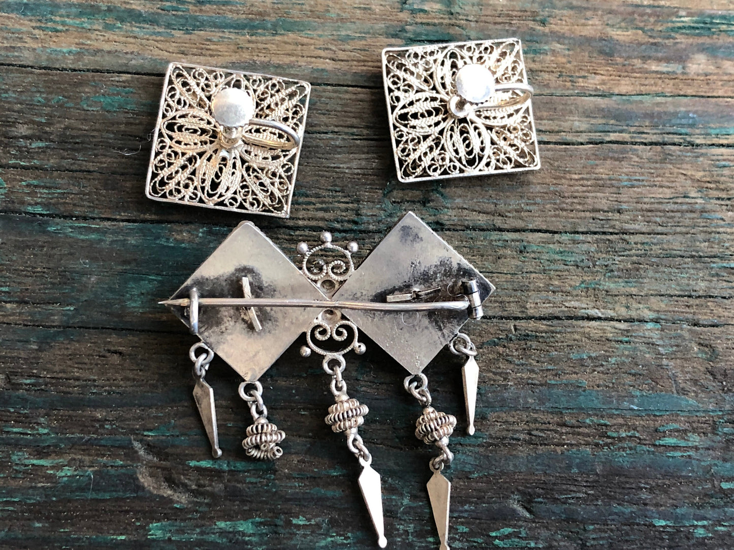Antique Victorian Sterling Silver Filigree Screw back Earrings and Brooch Set