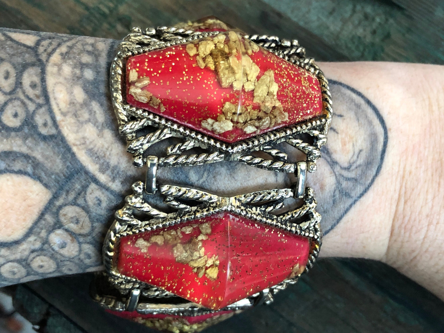Vintage Red & Gold Glitter Resin and Rock Nugget Unique Chunky Mod Gold Tone Panel Bracelet