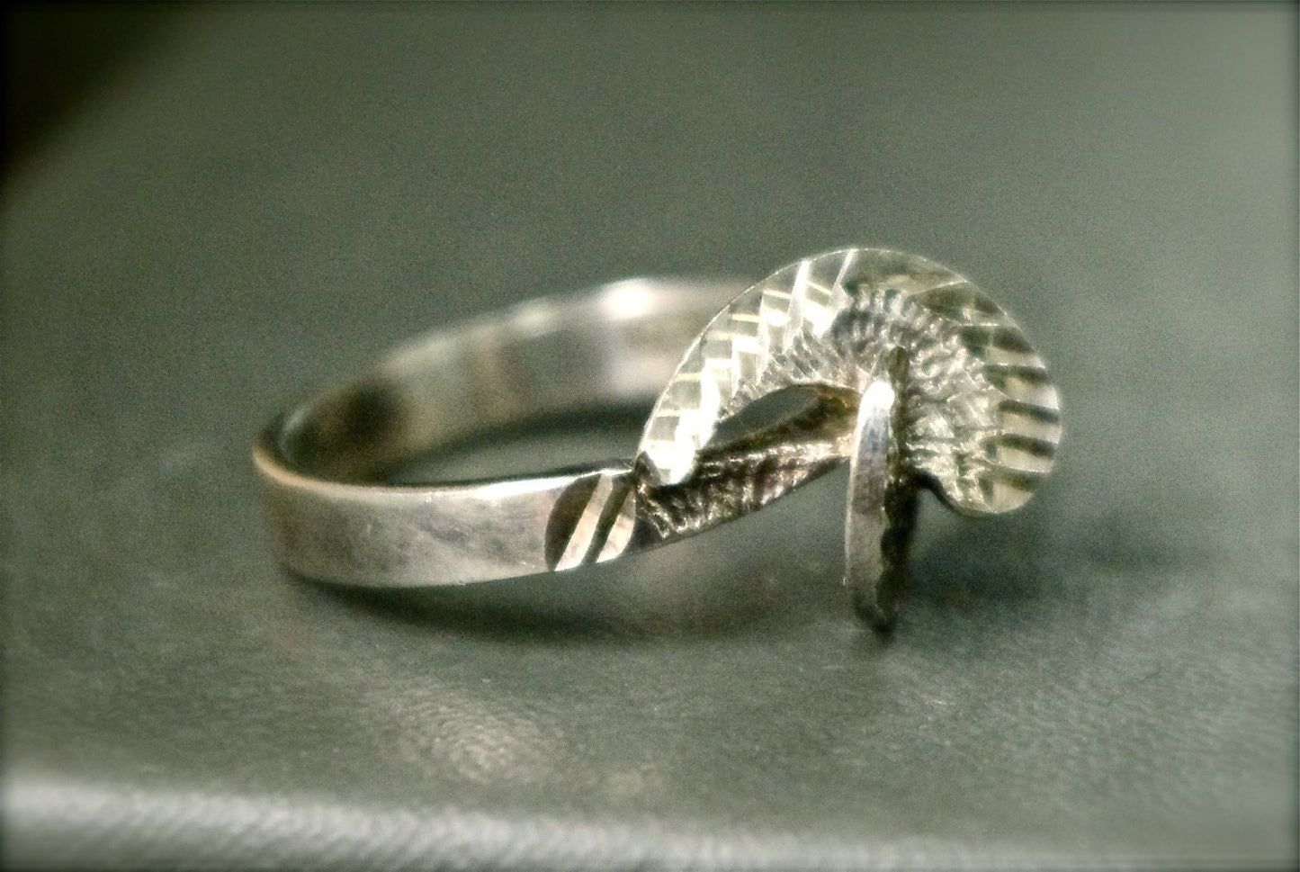 Vintage Sterling Silver Unique Twisted Metal Unisex Ring Southwest Mexican Design