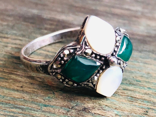 Vintage At Deco Sterling Silver, Marcasite, Chrysoprase & Mother of Pearl Ring