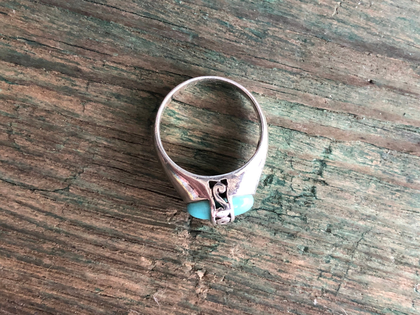 Vintage Sterling Silver & Turquoise Flourish Ring