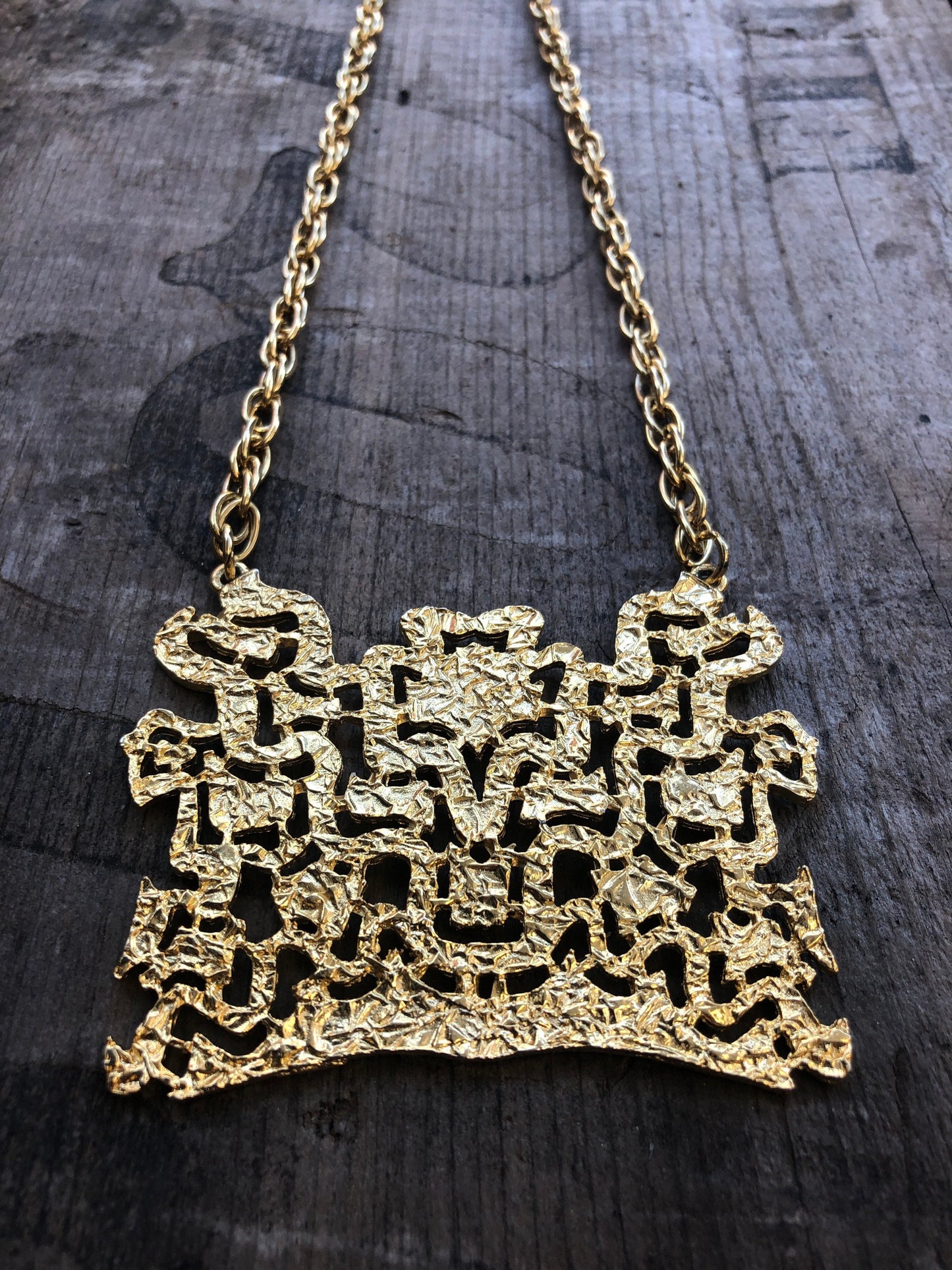 Unique Vintage Cut Shiny Gold Large Pendant Necklace
