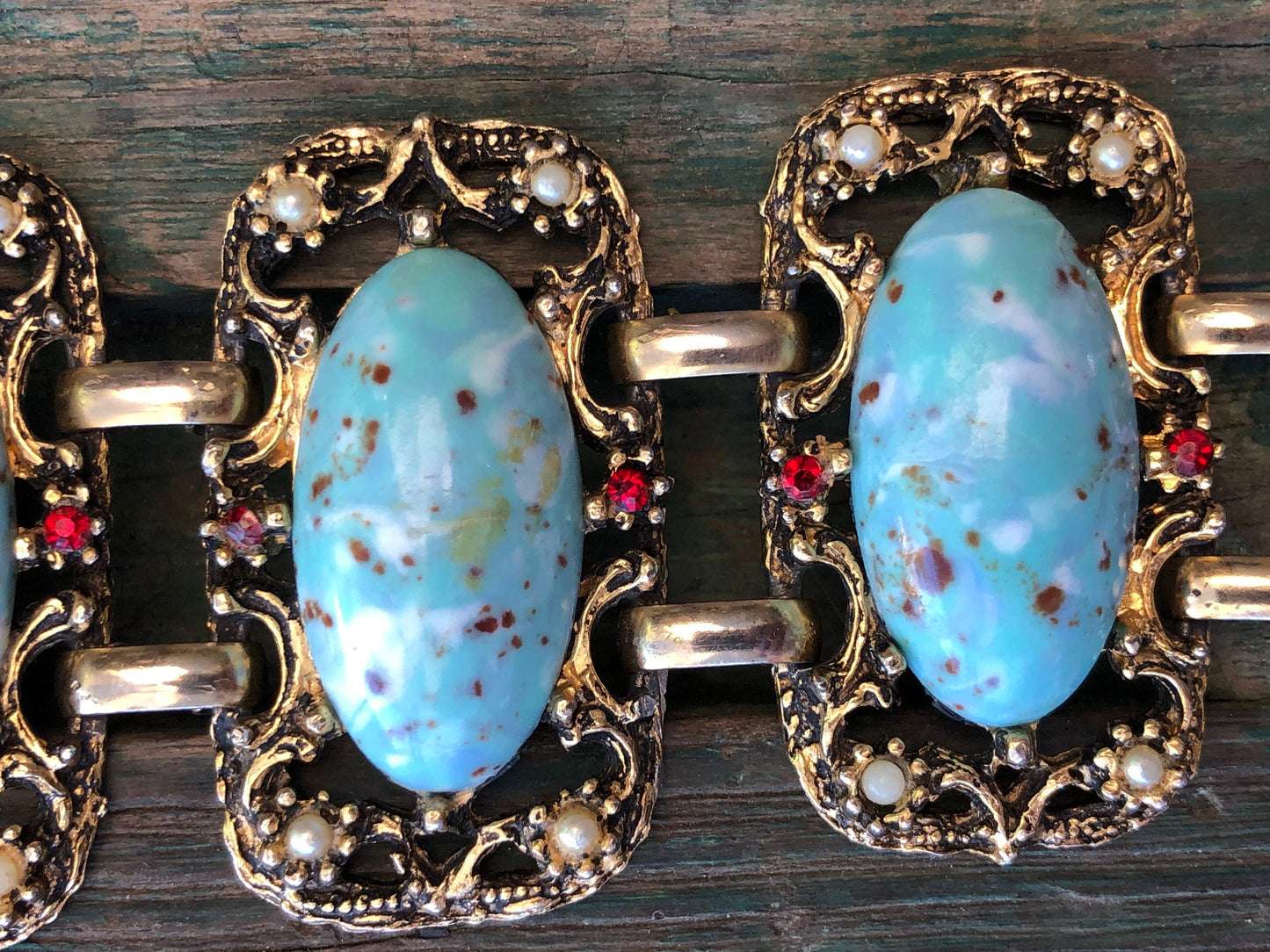 Vintage Faux Hubbell Glass Robins Egg Blue Turquoise Chunky Gold Panel Bracelet with Ruby Red Crystal & Screwback Earring Set