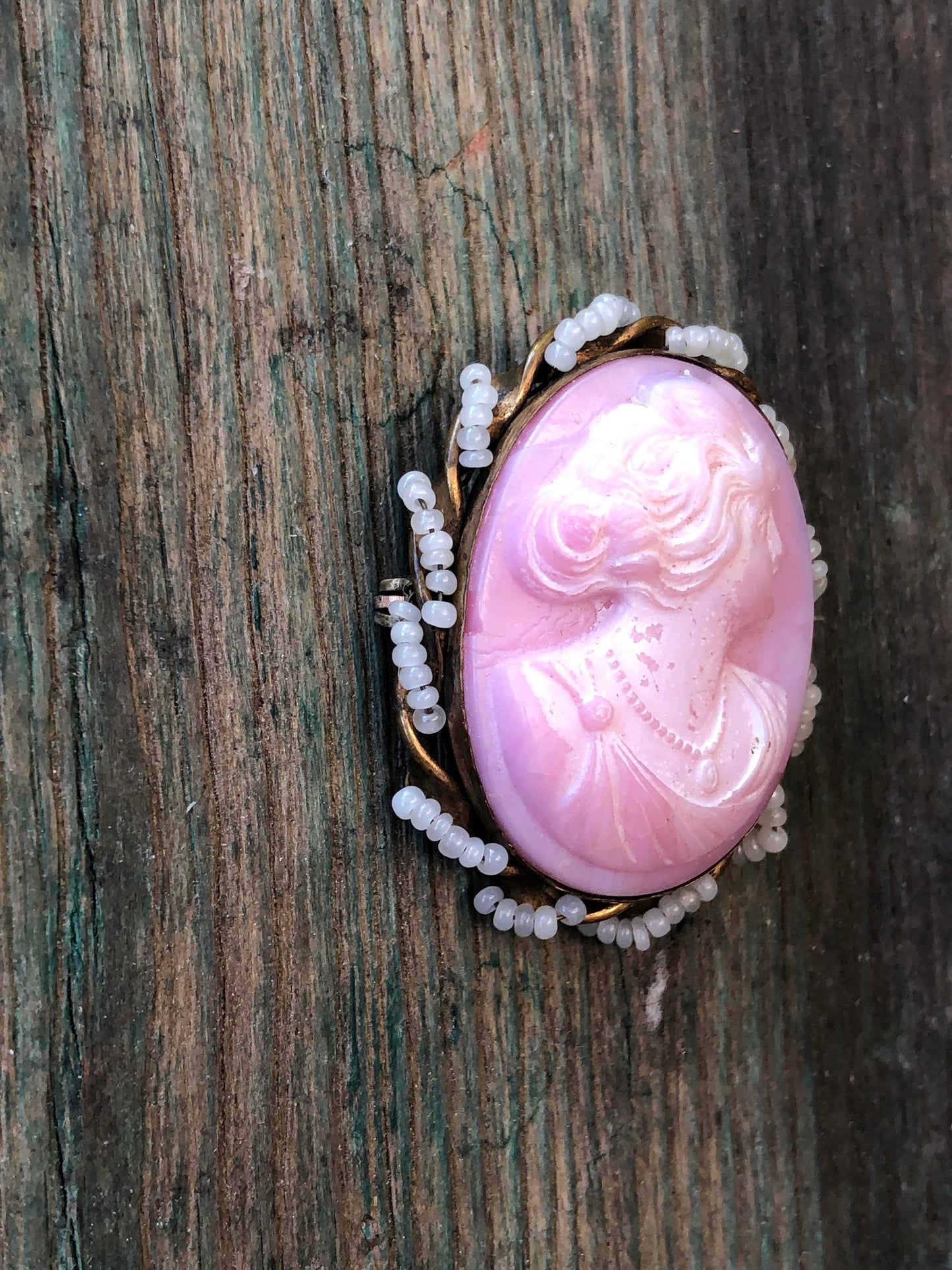 Antique Victorian Pink Art Glass & White Pearl Glass Bead in Gold Setting Brooch