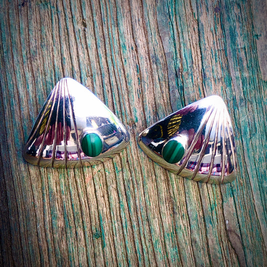 Vintage Sterling Silver & Green Malachite Gemstone Modernist Scalloped Triangle Geometric Earrings