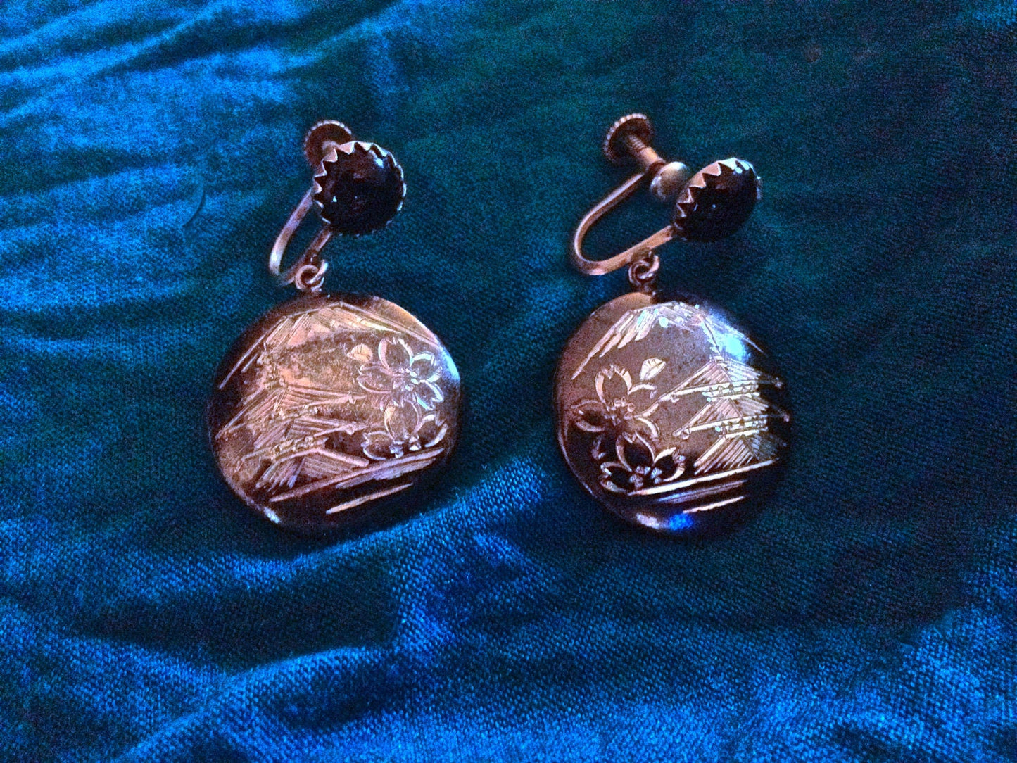 Vintage Siam Silver Sterling Hand Carved Nielloware Earrings