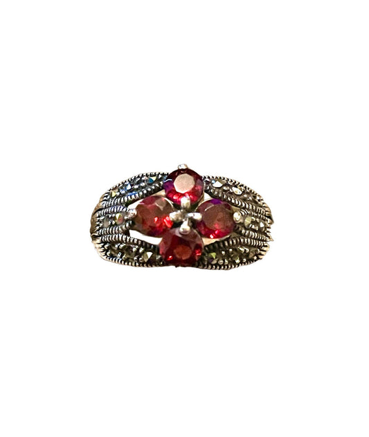 Garnet & Marcasite Daisy Flower Prong Set Sterling Silver Vintage Ring