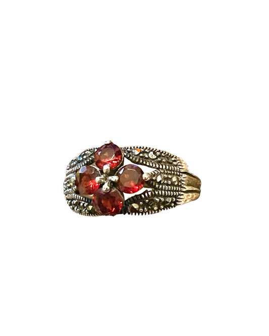 Garnet & Marcasite Daisy Flower Prong Set Sterling Silver Vintage Ring