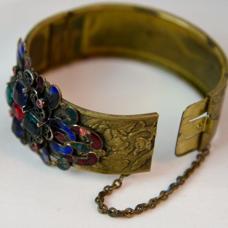 Art Deco Czech Glass & Cloisonné Enamel Etched Brass Hinged Clamper Bangle Bracelet c.1920